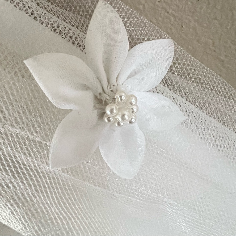 Eden Bridals White Flower Girl Dress with Puff Sleeves Balletcore Size 3 - Picture 11 of 16